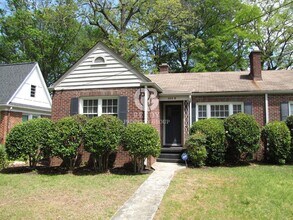 Building Photo - 304 Wilton St