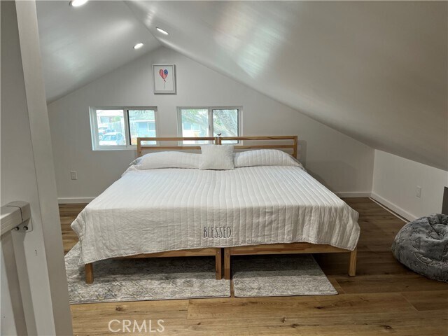 Building Photo - 9528 Redfern Ave