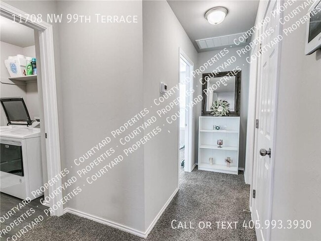 Building Photo - 11708 NW 99th Ter