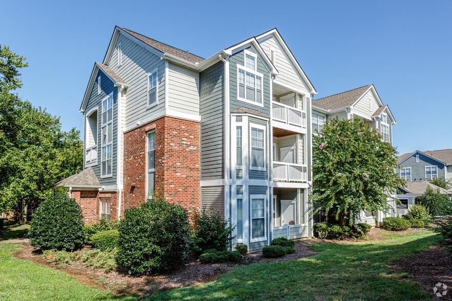 The Cove at Priest Lake 3960 Bell Rd Hermitage TN 37076 Apartment