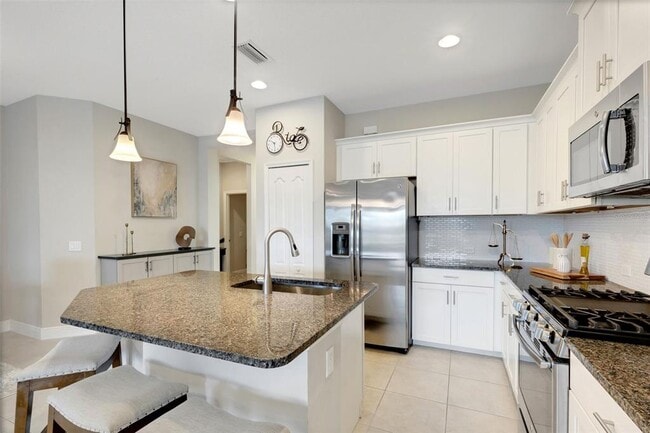 Building Photo - 6343 Positano Ct