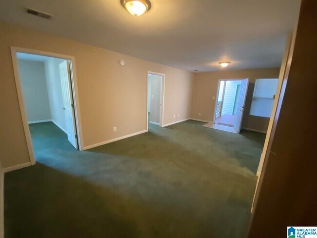Building Photo - 510 Skyview Dr