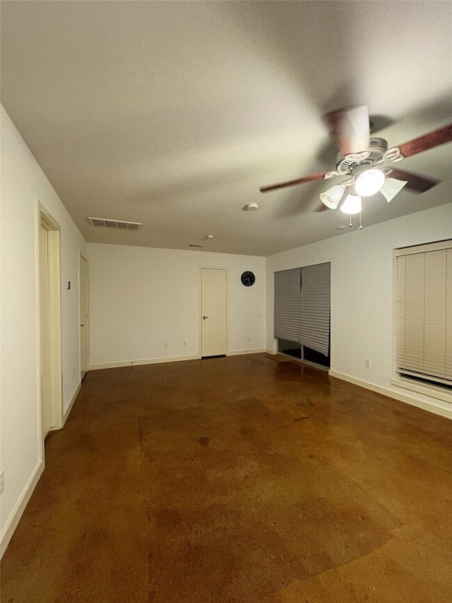 Building Photo - 2918 Commerce St