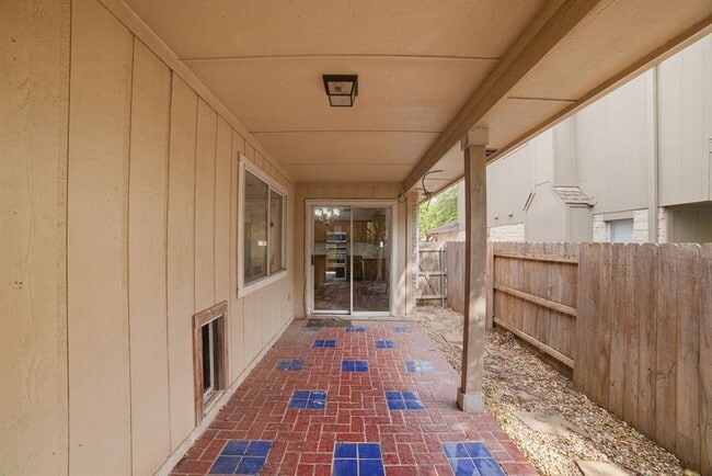 Building Photo - 700 Horizon Trail