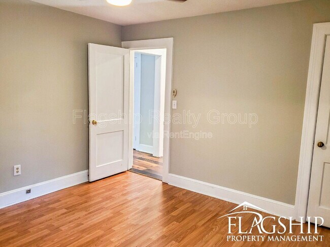 Building Photo - 1204 Franklin Dr