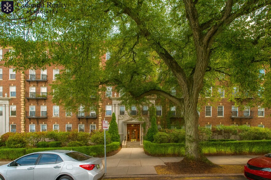 Building Photo - 1848 Commonwealth Ave