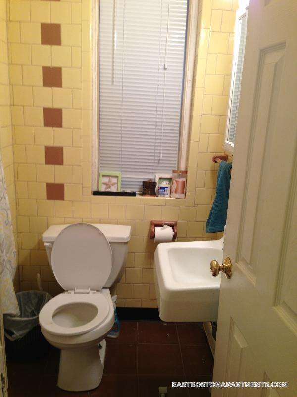 Building Photo - 59 Lubec St