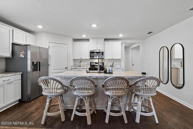 Building Photo - 14 Jarama Cir