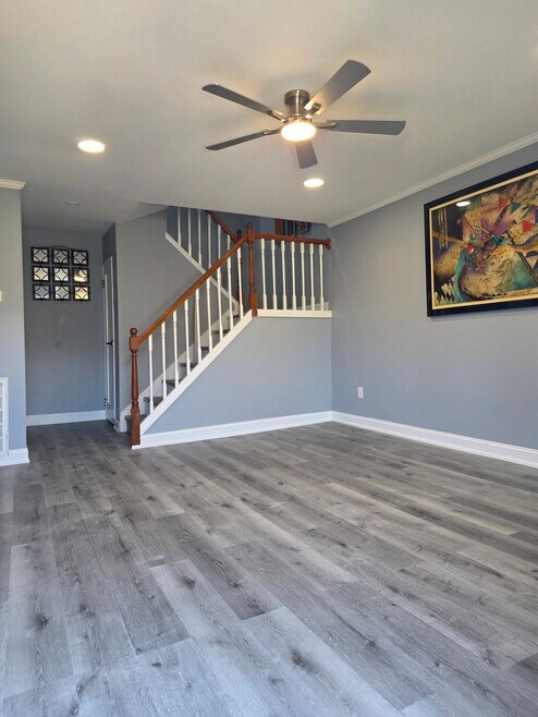 Building Photo - 515 Germantown Ct