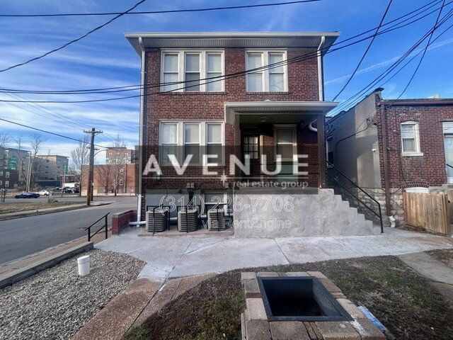 Building Photo - 4370 Swan Ave