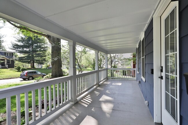 Building Photo - 125 S Knox St