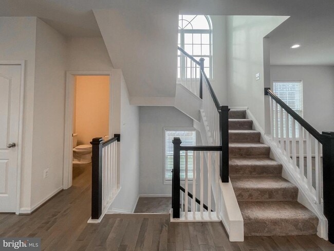 Building Photo - 15501 Newtonmore Ln