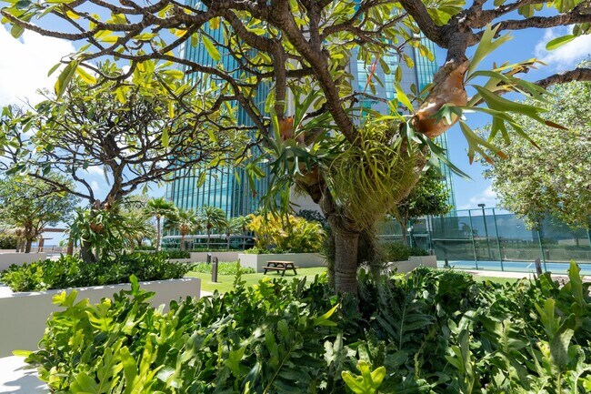 Building Photo - HOKUA 3 bedroom FULLY FURNISHED