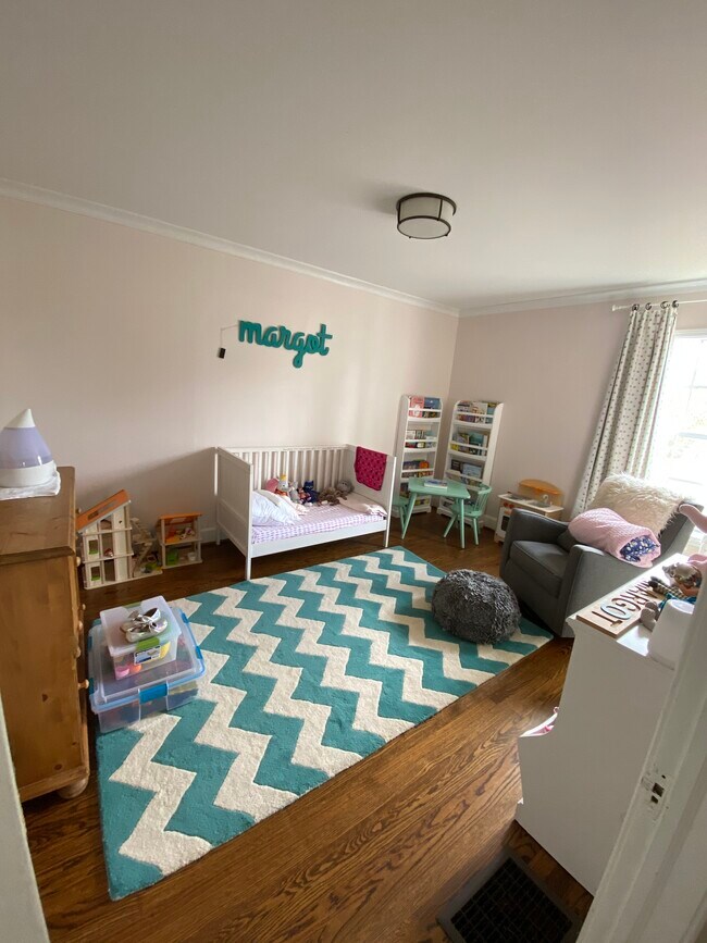 Third Bedroom - 1427 Melrose Pl