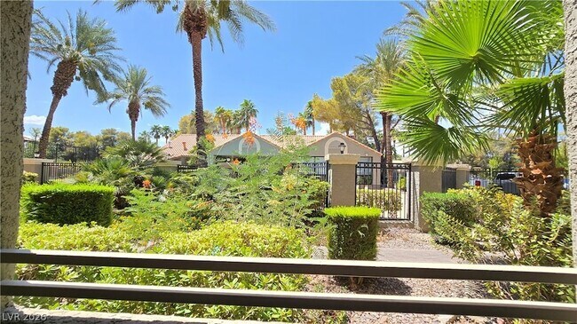 Building Photo - 5002 S Rainbow Blvd