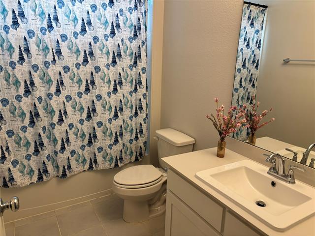 Building Photo - 2029 Dovedale Dr