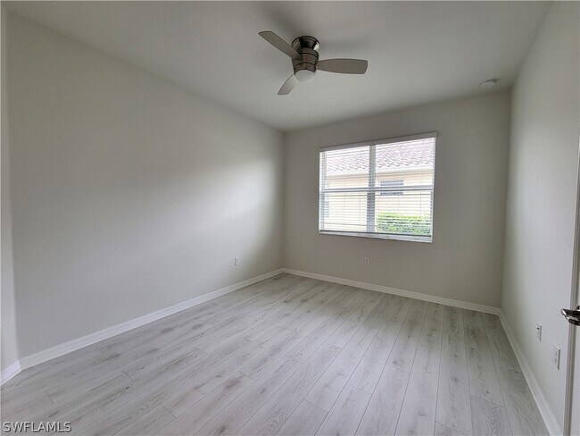 Building Photo - 1750 Alameda Dr