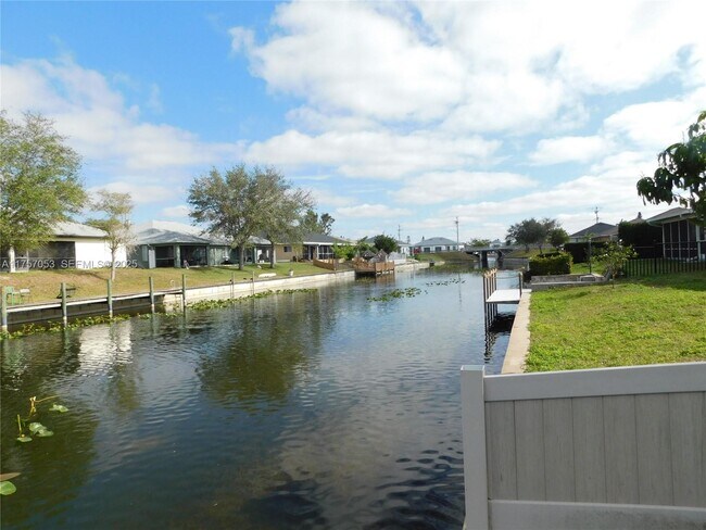 Building Photo - 617 SE 7th St