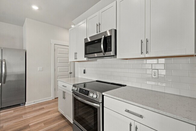 Building Photo - 1627 Manuka Ln