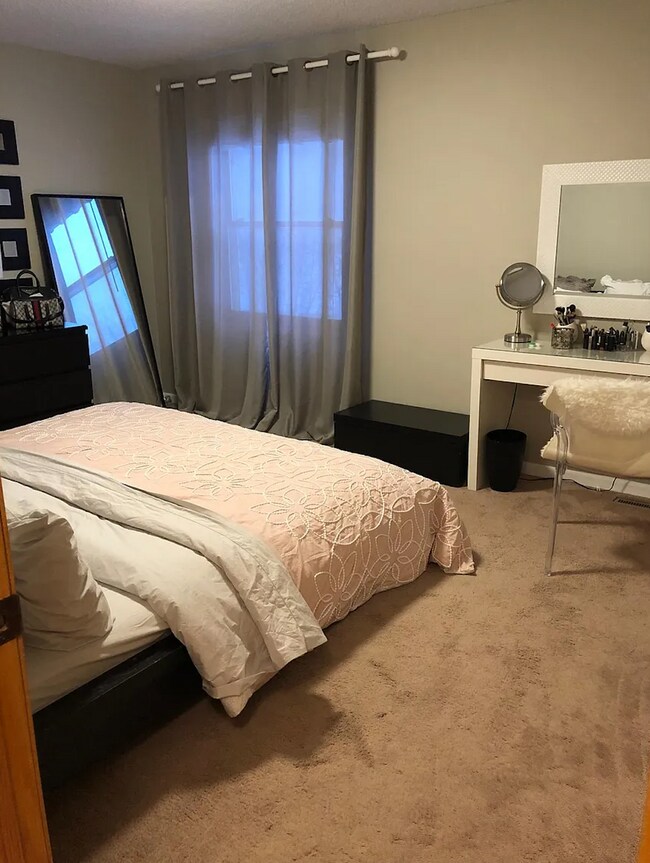 Building Photo - 3338 7th St NW