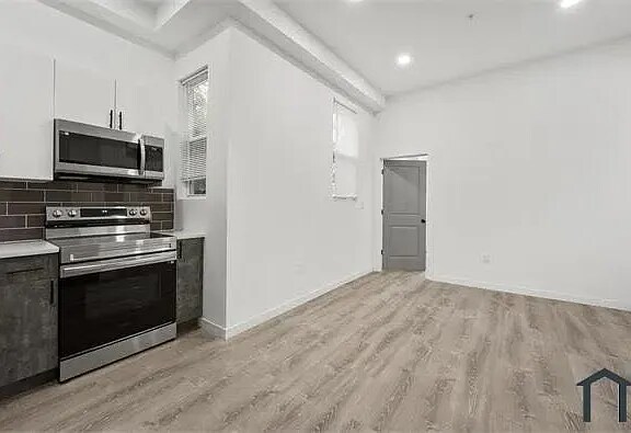 Building Photo - 1237 N 60th St