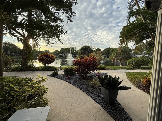 Building Photo - 3531 NW 50th Ave