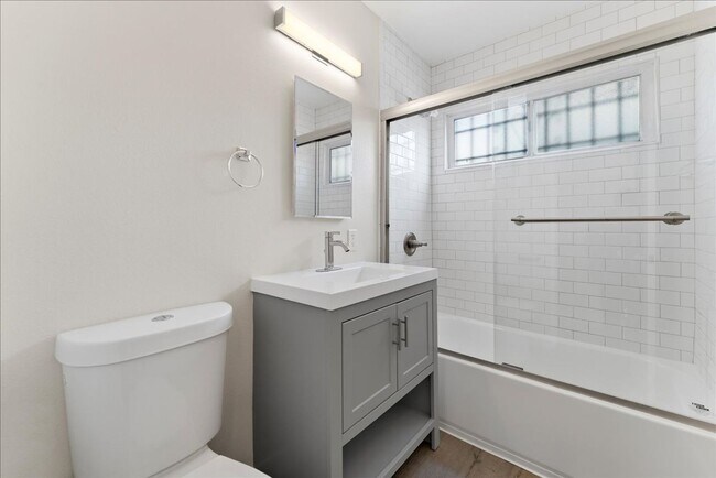 Building Photo - 3504 W Florence Ave