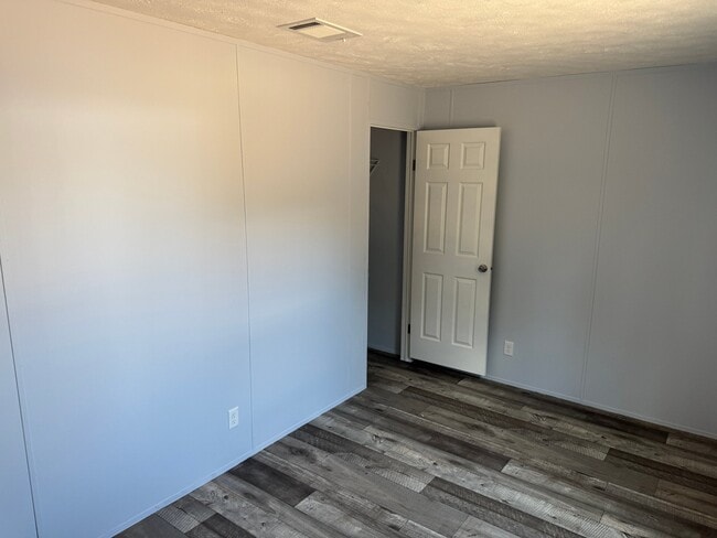 Building Photo - 506 Elkins Rd