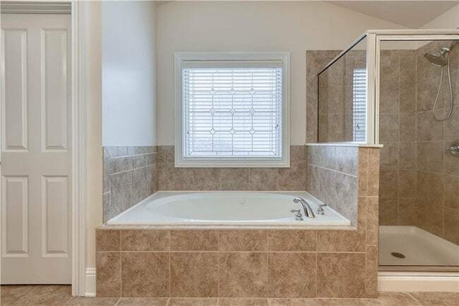 Building Photo - 4822 Abberley Ln