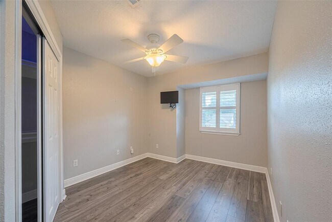 Building Photo - 15803 Locust Grove Dr