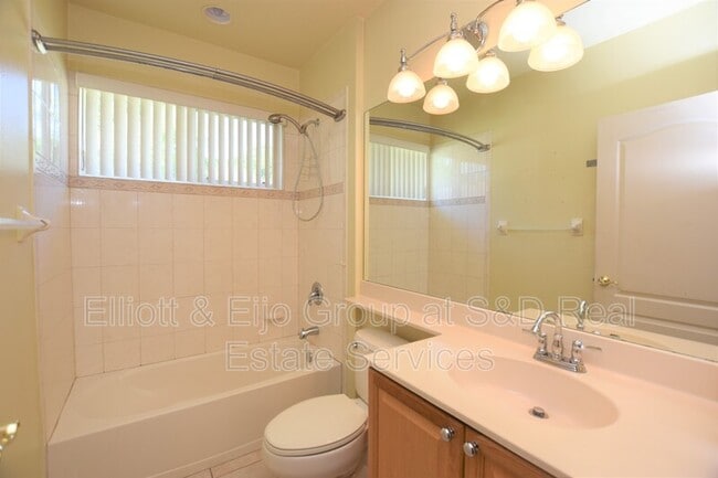Building Photo - 2218 Longleaf Cir