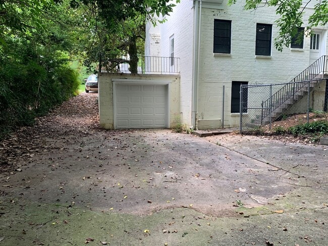Building Photo - Renovated Emory Grove Home - Ready to Rent