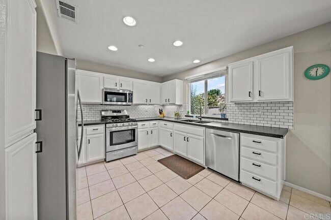 Building Photo - 1063 Via Vera Cruz