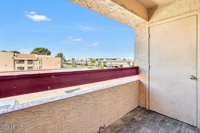 Building Photo - 3131 W Cochise Dr