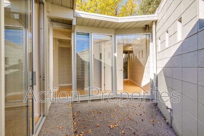 Building Photo - 3733 Carlson Cir