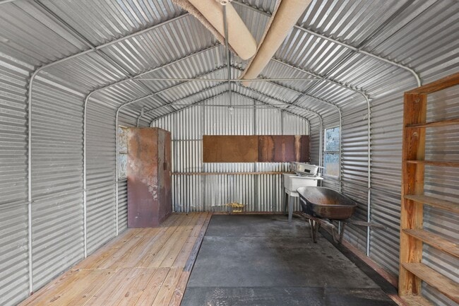 Building Photo - 3 bedrooms 2 bathroom