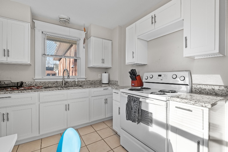 Building Photo - 2016 Edgeland Ave