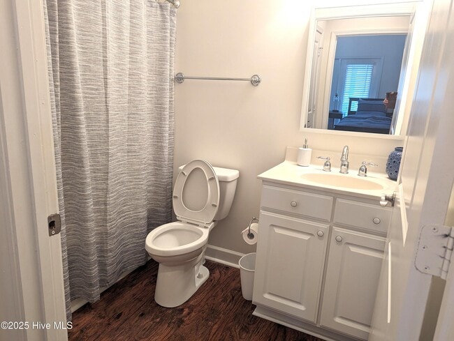 Building Photo - 395 S Crow Creek Dr
