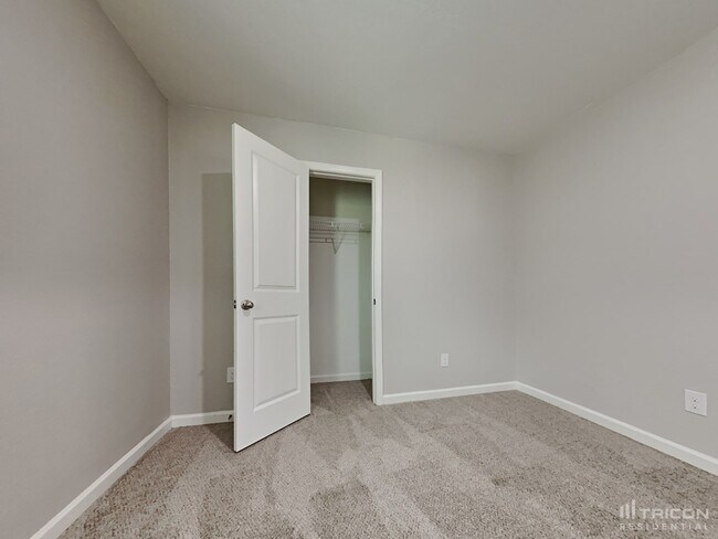 Building Photo - 839 Independence Ave