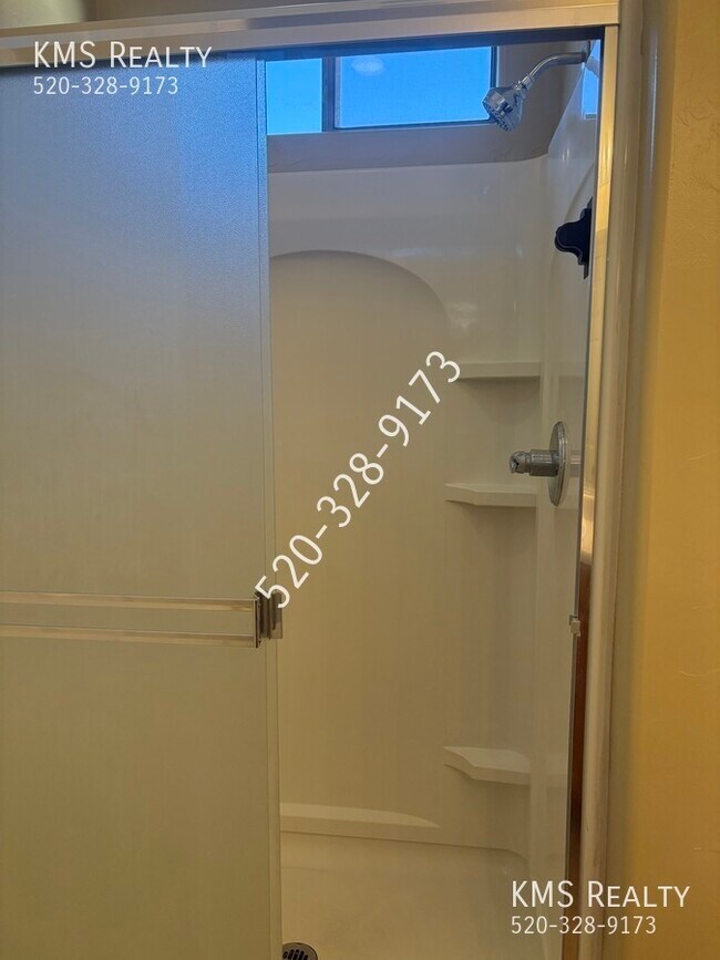 Building Photo - 3638 Drexel Manor Stra