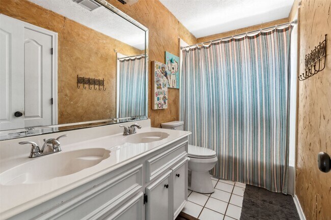 Building Photo - 2112 Shadow Bay Cir