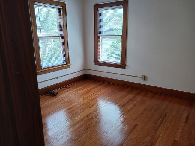 Back Bedroom - 16 Blanchard Ave