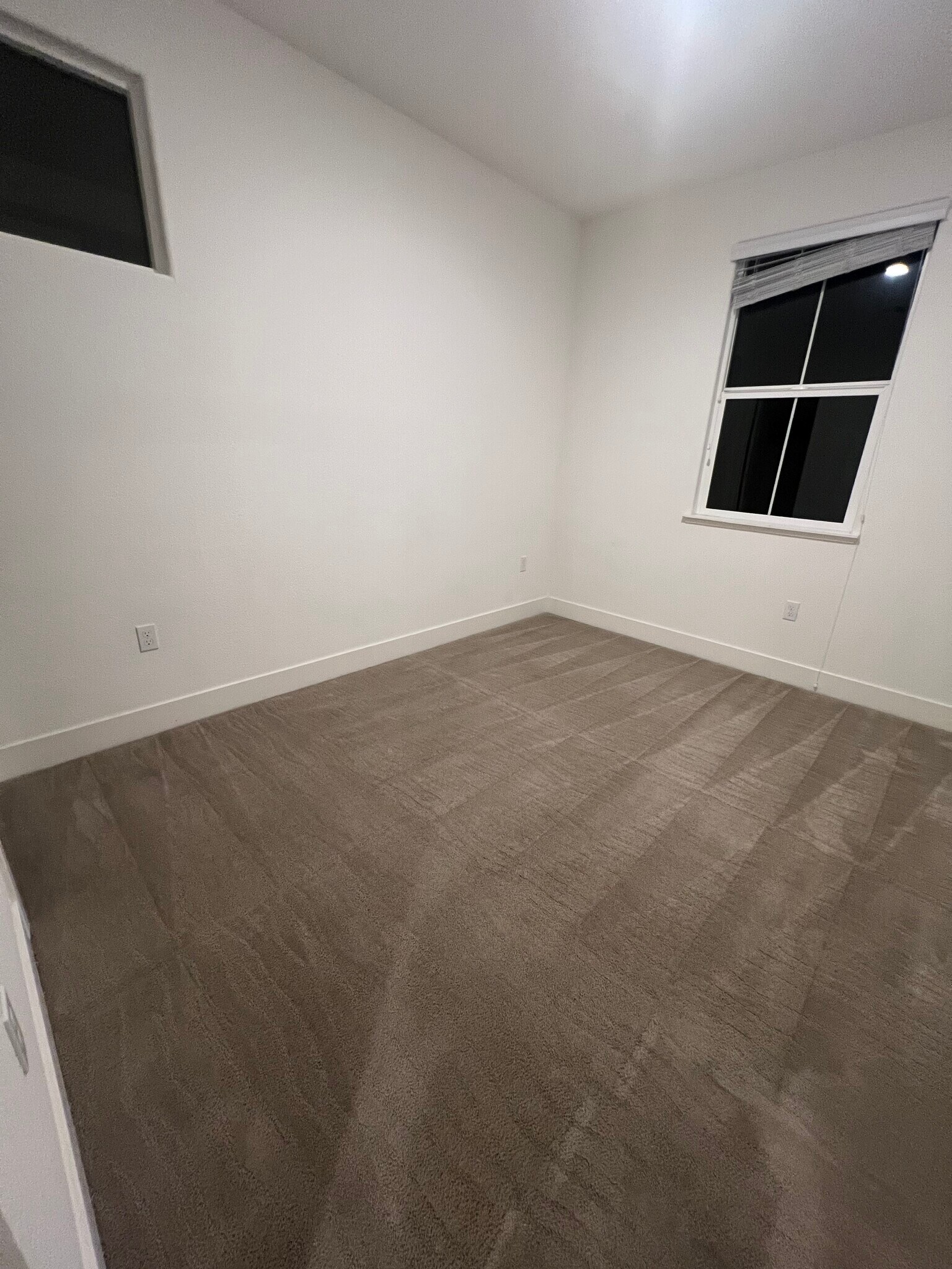 Building Photo - 857 Barney Cmn