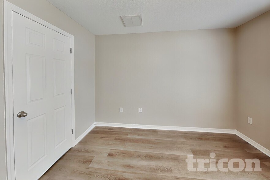Building Photo - 8 Matricaria Ct