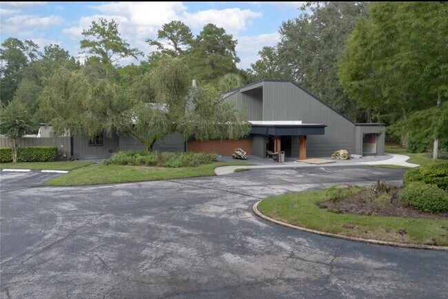 Building Photo - 615 Anhinga Rd