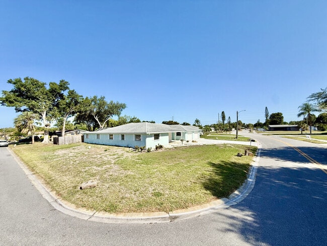 Building Photo - 4440 Maceachen Blvd