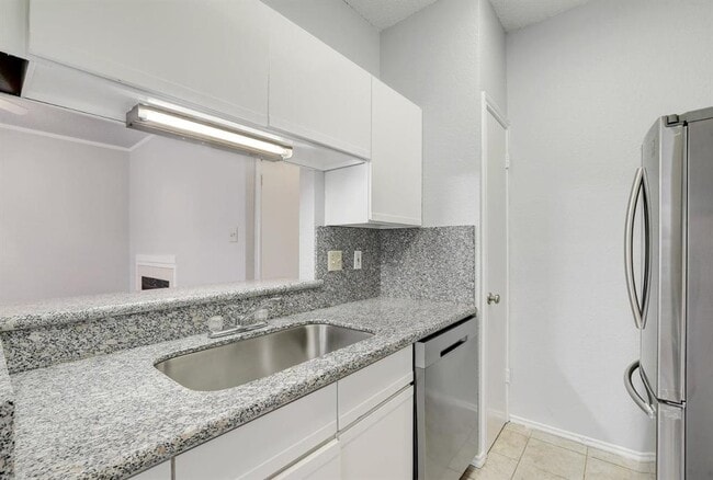 Building Photo - 2804 Rio Grande St