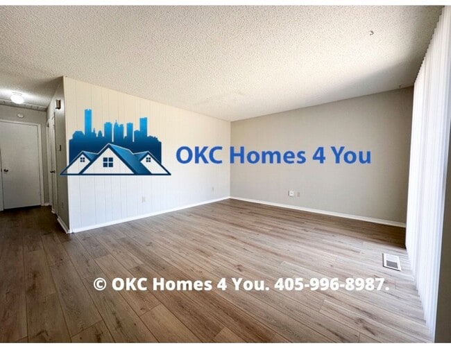 Building Photo - 2 Bed/ 2 Bath NW OKC Duplex