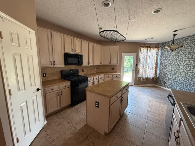 Building Photo - 2211 Cambridge Dale Ct