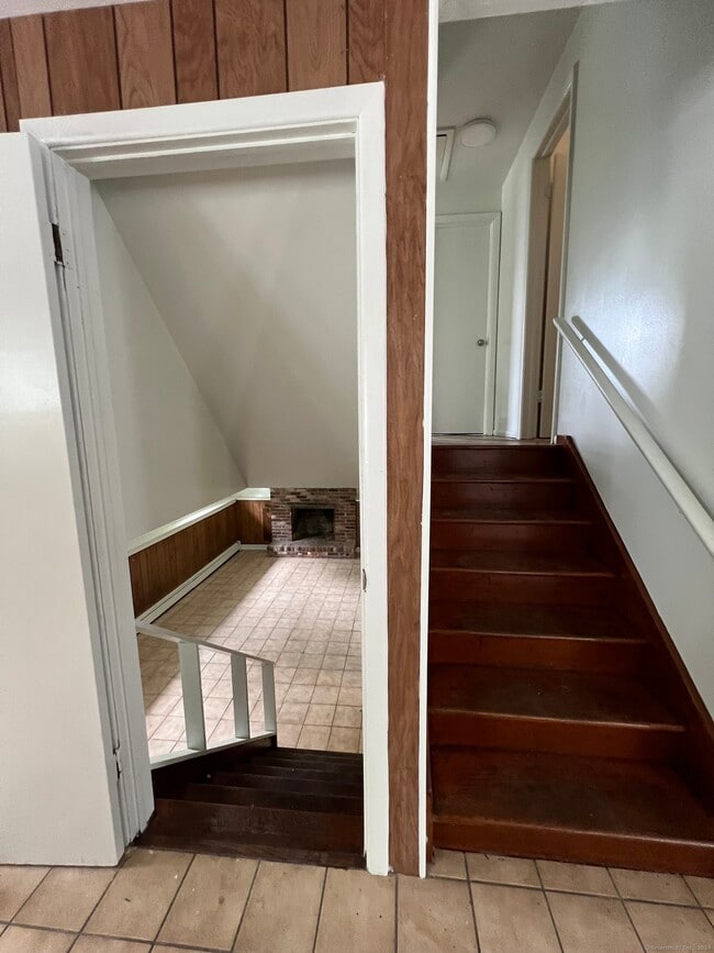 Building Photo - 505 Church St